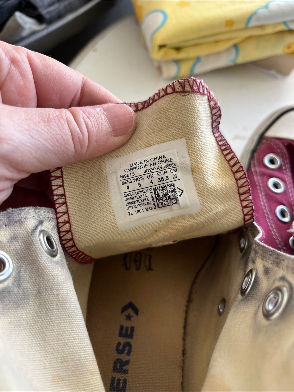 Converse Canvas High-Top Sneakers in Burgundy Size 6 - Picture 5 of 5